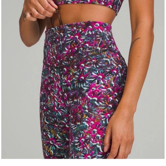 Lululemon Base Pace High Rise Running Tight 25” - Picture 4 of 12